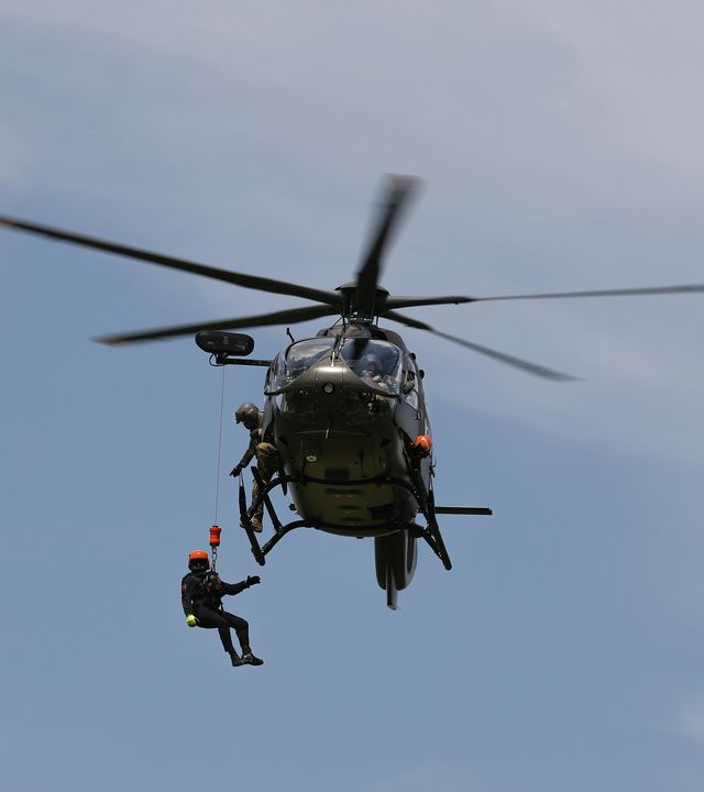 South Carolina Army National Guard conducts UH-72B Lakota air-rescue and hoisting training South Carolina Army National Guard conducts UH-72B Lakota air-rescue and hoisting training