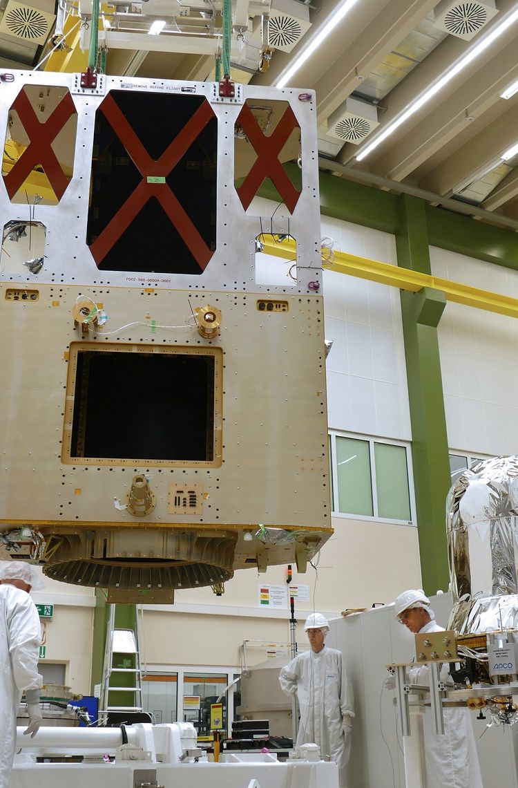 Sentinel-6 - Integration of Propulsion Module Sentinel-6 - Integration of Propulsion Module