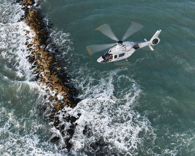 H160M em missão de busca e resgate H160M em missão de busca e resgate