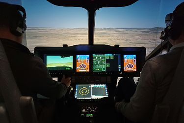 The cockpit of the H160M with the FlytX system has been recreated on a test bench. The cockpit of the H160M with the FlytX system has been recreated on a test bench