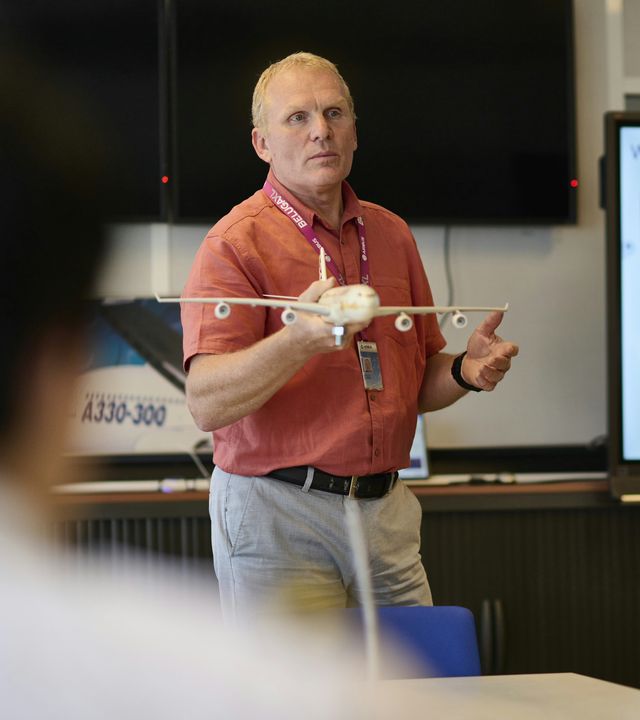 AFA - Aerodynamics lab visit, Airbus cadet experience Head of Aerodynamics laboratory explains the lab activities during a cadet visit of these Airbus facilities in Blagnac