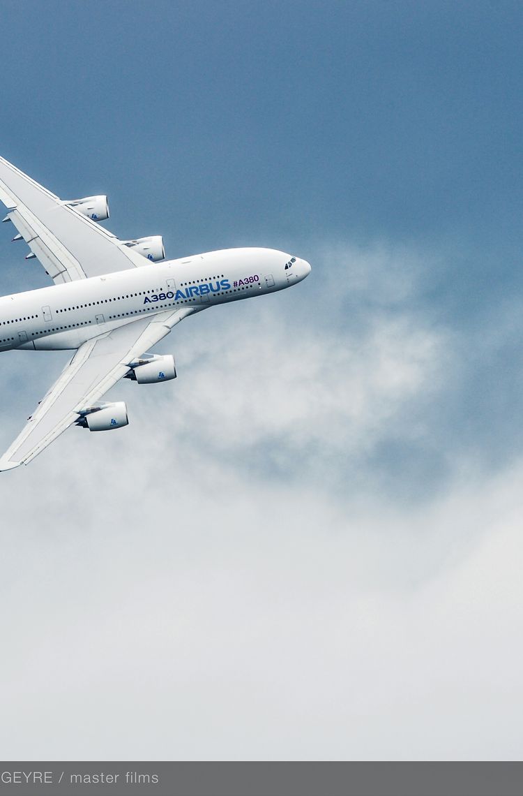 Farnborough Airshow_Day 1_A380 flying display 2 Farnborough Airshow_Day 1_A380 flying display 2