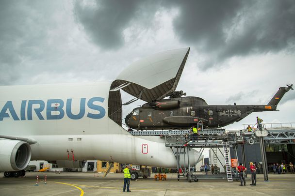 Airbus tests loading system for military outsized cargo on Beluga