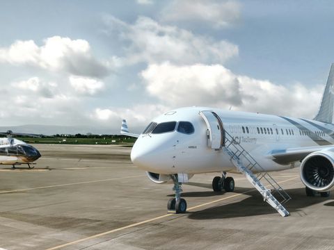 ACJ TwoTwenty Rendering Airstairs ACJ TwoTwenty Rendering Airstairs