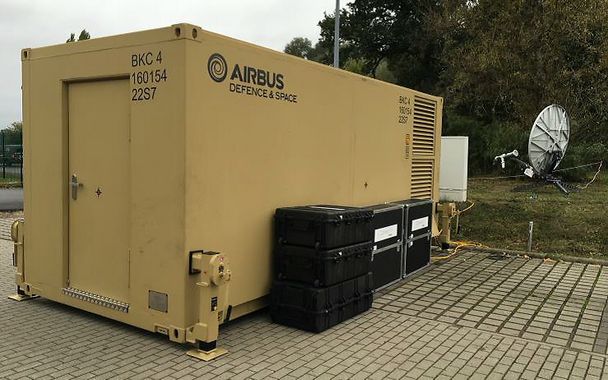 German Troops Support Communications Worldwide