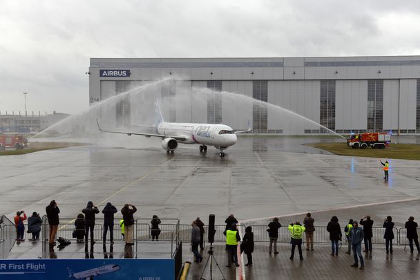 A321LR First Flight Water Salute