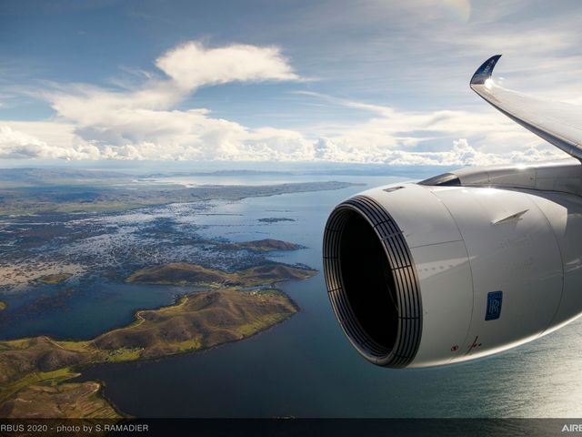 A350-1000 Airbus MSN059 altitude test - in flight over sea A350-1000 Airbus MSN059 altitude test - in flight over sea