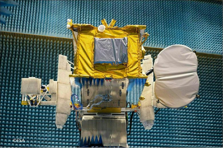 Eutelsat Quantum in Anechoic Chamber Eutelsat Quantum in Anechoic Chamber