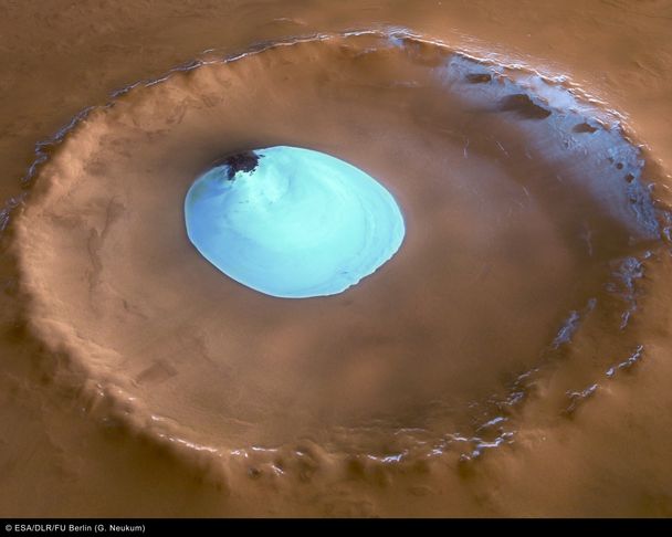 Residual water ice in Vastitas Borealis Crater 