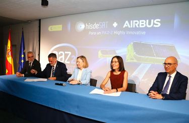 Airbus awarded Hisdesat contract to build PAZ-2 satellites Airbus awarded Hisdesat contract to build PAZ-2 satellites