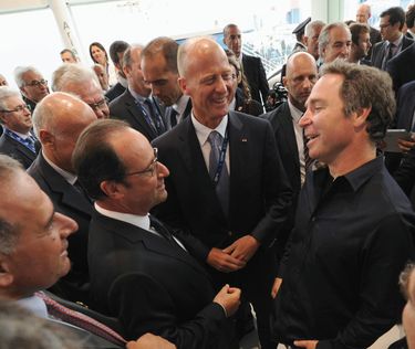 Airbus Group and OneWeb Partnership - Paris Air Show Airbus Group and OneWeb Partnership - Paris Air Show