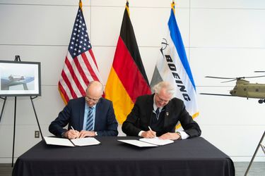 H-47 Chinook partnership signing H-47 Chinook partnership signing