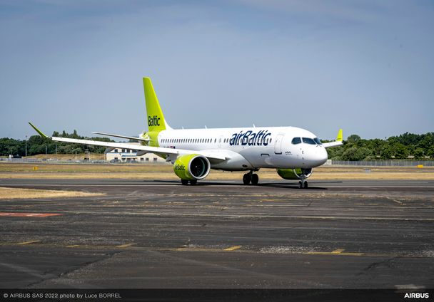 A220-300 airBaltic