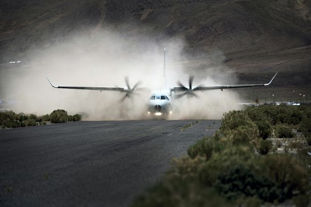 C295 - Unpaved runway