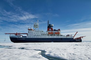 BK117 on IceBreaker Polarstern BK117 on IceBreaker Polarstern