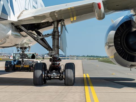 Rear view taxi tow Rear view taxi tow