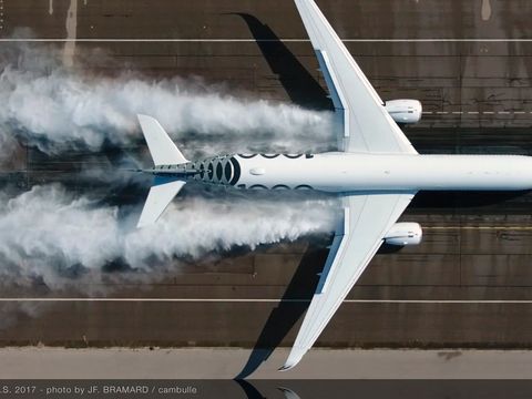 A350-1000 Airbus MSN065 flooded runway A350-1000 Airbus MSN065 flooded runway