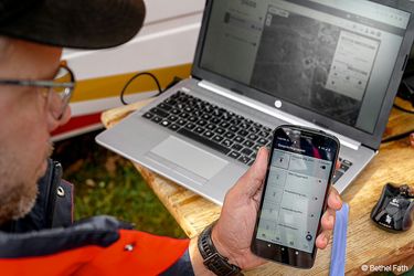 Agnet enables secure group radio on smartphones. Agnet enables secure group radio on smartphones.