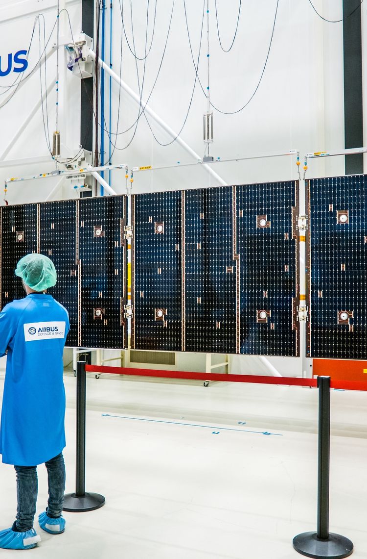 Orion Wing Span © ESA–M. Cowan Orion Wing Span © ESA–M. Cowan