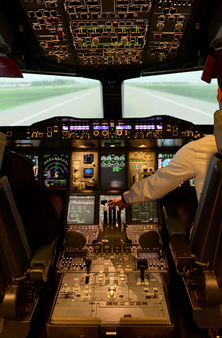AFA - JOC/MCC training 1 Cadets siting in the cockpit of an FFS, inside the Airbus Europe Training Centre in Blagnac, during JOC/MCC training