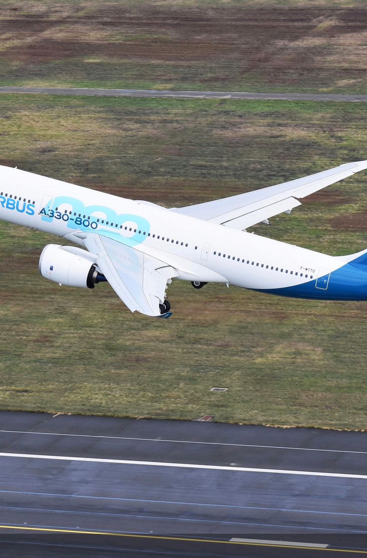 Airbus A330-800 first flight taking off Airbus A330-800 first flight taking off