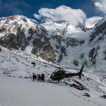 H125 helicopters help in rescue of climber in Pakistan H125 helicopters help in rescue of climber in Pakistan