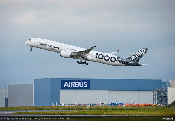 A350-1000_Early Long Flight – takeoff