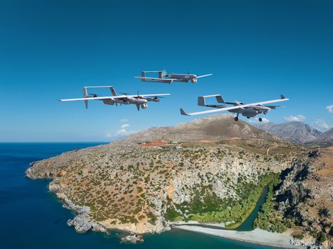 family picture_CAPA-X 6m_Aliaca EVO_VTOL_horiz_HD family picture_CAPA-X 6m_Aliaca EVO_VTOL_horiz_HD