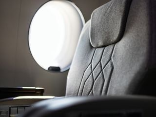 ACJ TwoTwenty seat close up © Adrien Daste ACJ TwoTwenty main lounge