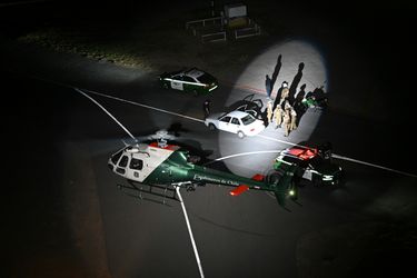 Carabineros de Chile during a police a pursuit operation Carabineros de Chile during a police a pursuit operation