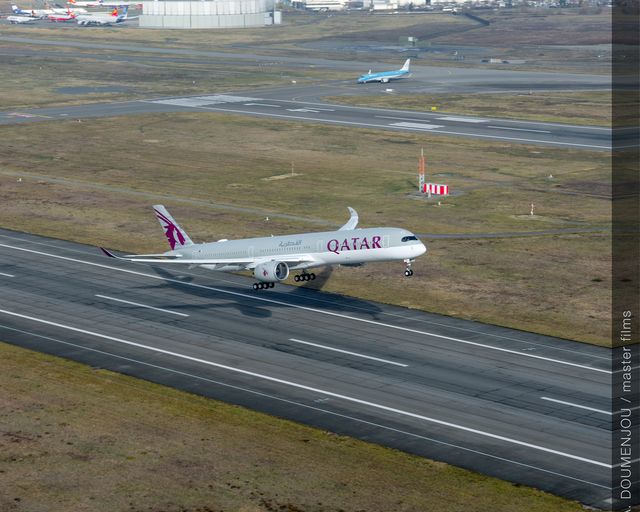 Qatar Airways A350-1000 1 Qatar Airways A350-1000 1