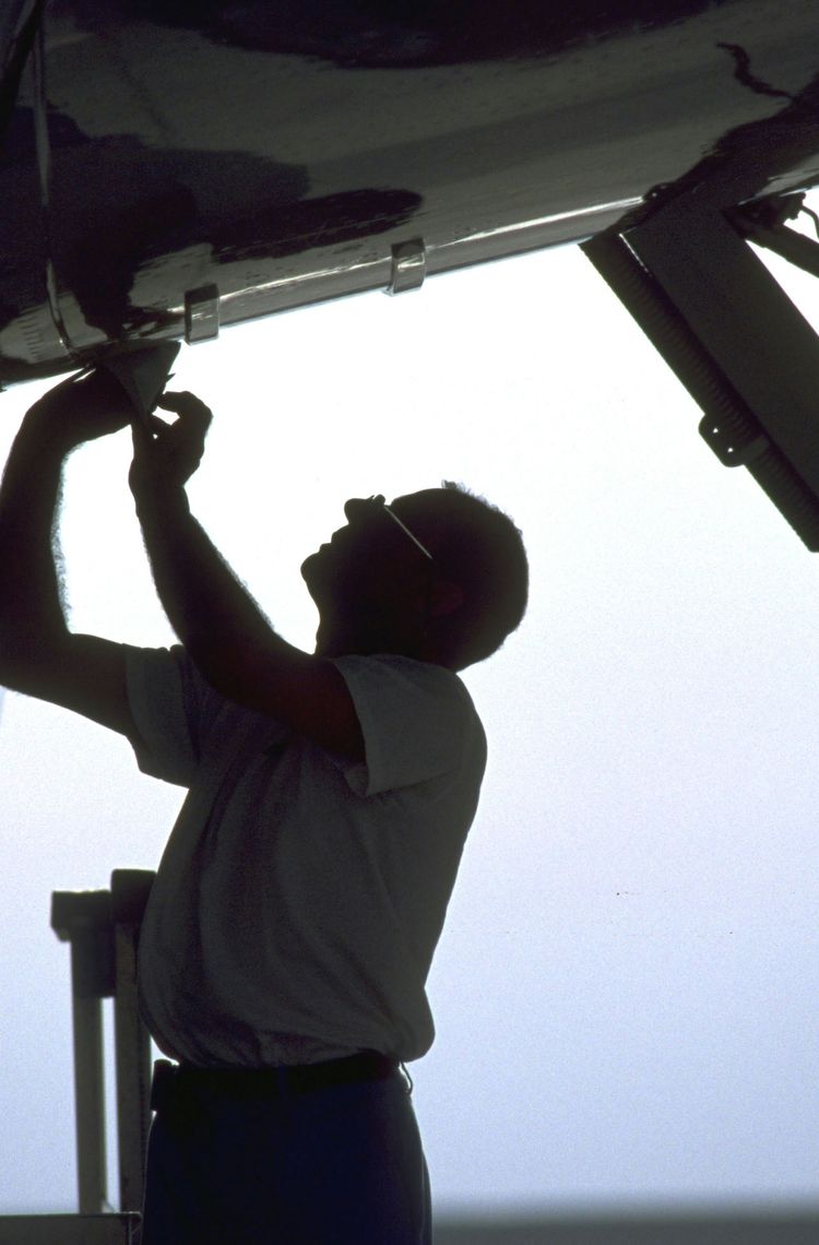 Maintenance silhouette Maintenance silhouette