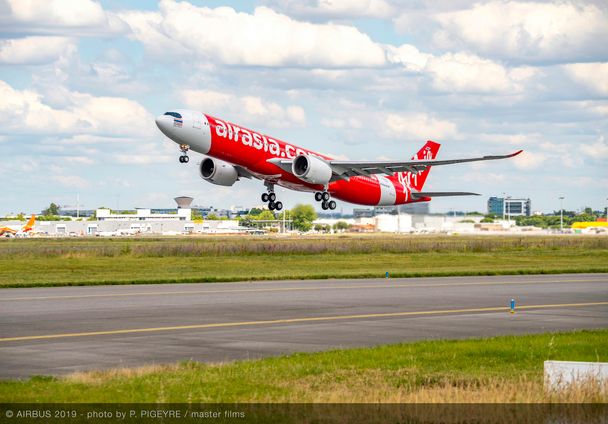 Airasia Receives Its First A330neo Airbus