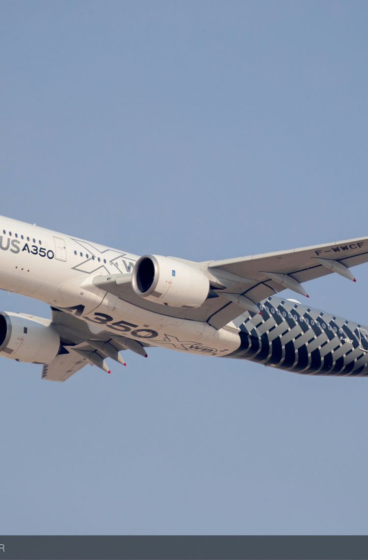 A350-900 flying display - Day 1 - Dubai 2017 A350-900 flying display - Day 1 - Dubai 2017