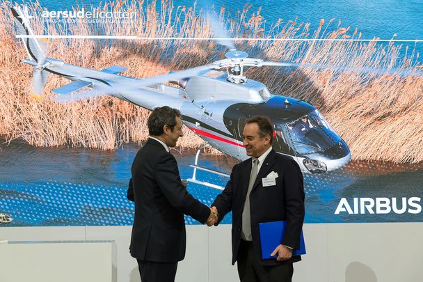 Elicotteri signs for two H125