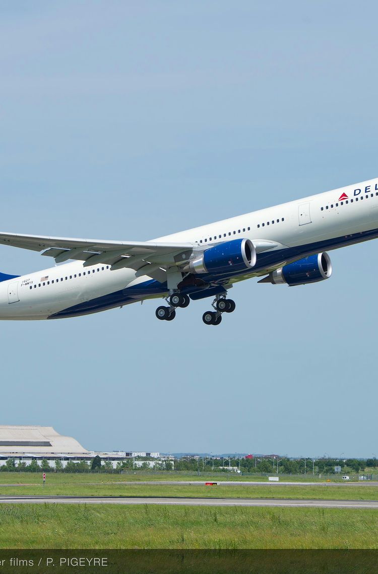A330-300 Delta Air Lines’ 242T A330-300 Delta Air Lines’ 242T
