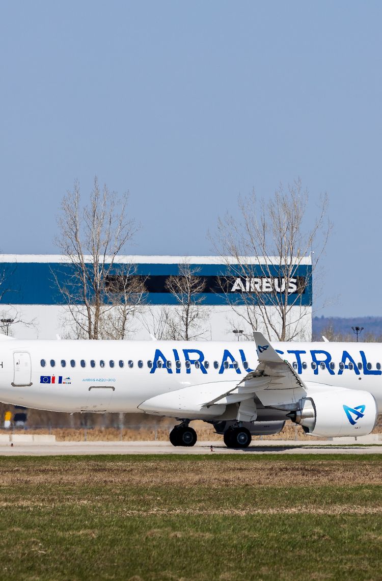 First A220 Air Austral First A220 Air Austral