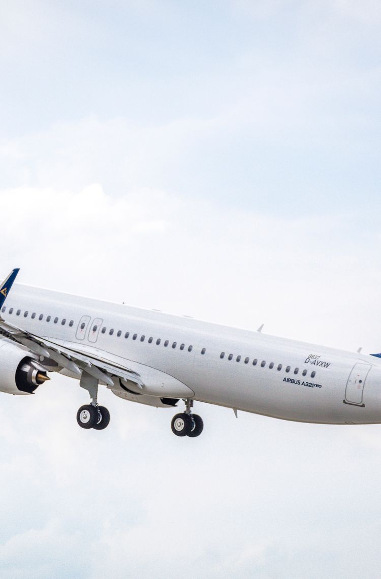 20190718-p3782_8837_air_astana-HOV-stills-taxi-start-landing 20190718-p3782_8837_air_astana-HOV-stills-taxi-start-landing