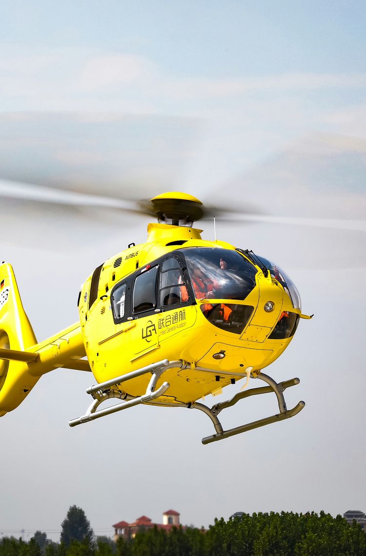 Airbus Helicopters delivers the first of 100 H135s for China in Qingdao Airbus Helicopters delivers the first of 100 H135s for China in Qingdao