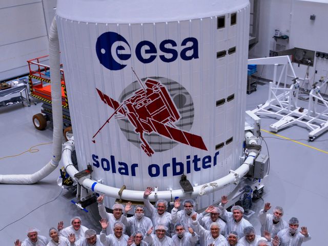 Solar Orbiter in white room - Ready to be launched Solar Orbiter in white room - Ready to be launched