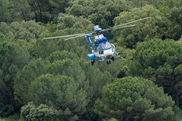 Firefighting training with an H225 Airtelis