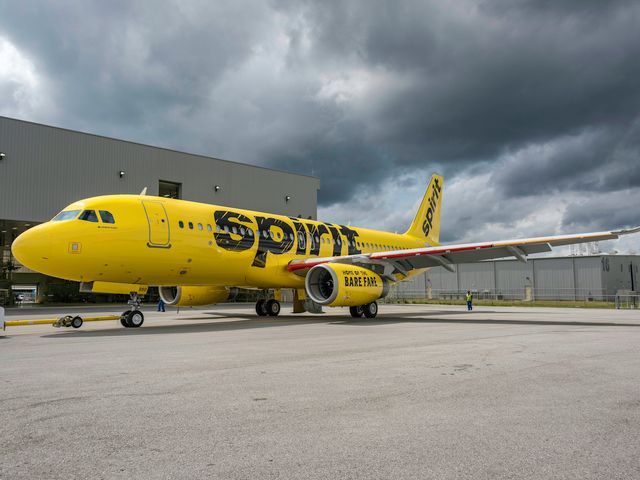 AIRBUS First A320 out of paint - FAL Mobile AIRBUS First A320 out of paint - FAL Mobile