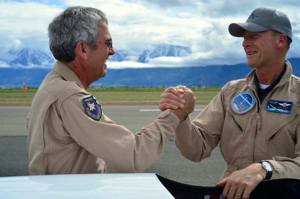 Airbus CEO Tom Enders co-pilots test flight of stratospheric glider