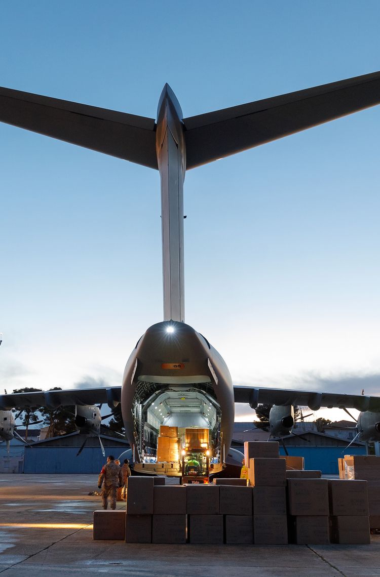 COVID-19 supply flight – Unloading cargo from an A400M COVID-19 supply flight – Unloading cargo from an A400M