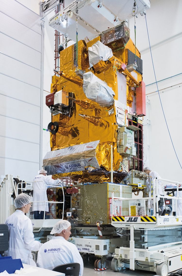 MetOp-C in Airbus clean room, Toulouse MetOp-C in Airbus clean room, Toulouse