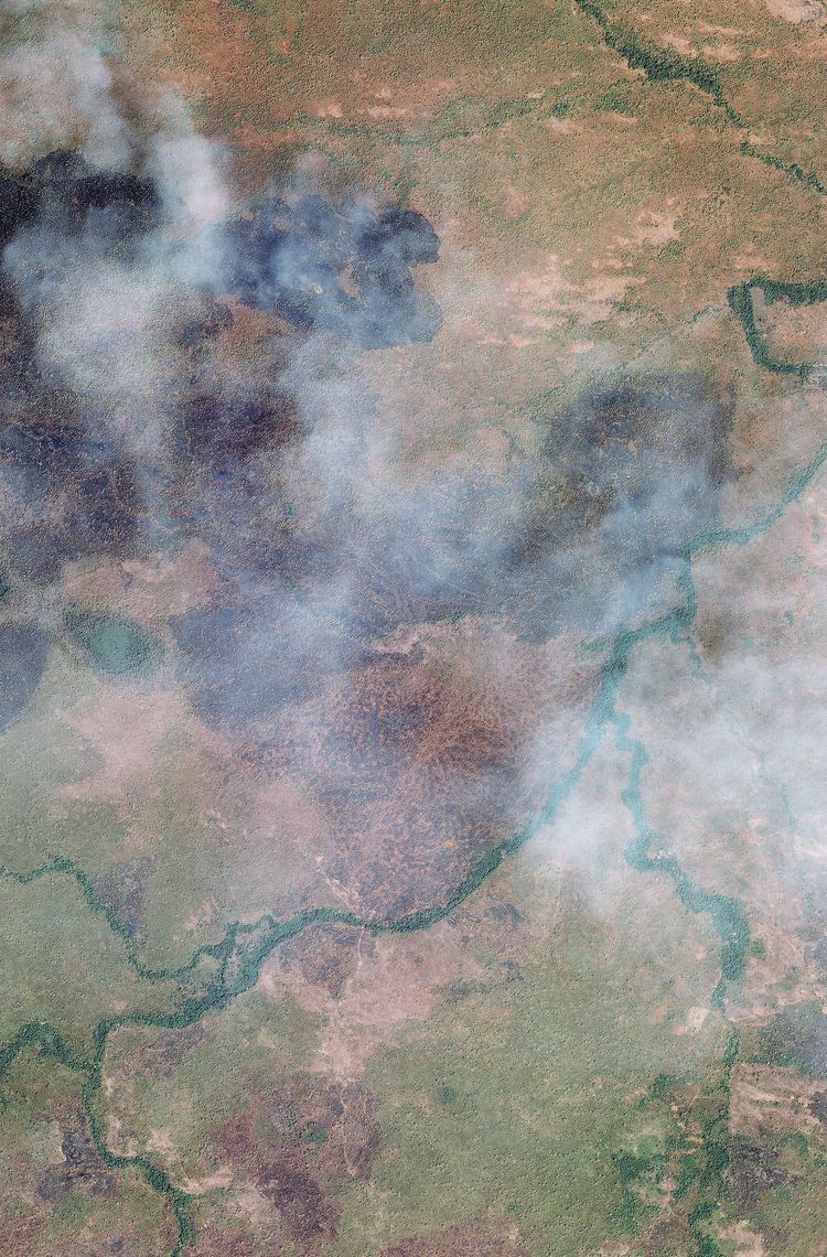 Pléiades Satellite Image - Fires burning in Ghana Pléiades Satellite Image - Fires burning in Ghana