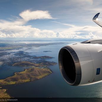A350-1000 Airbus MSN059 altitude test - in flight over sea A350-1000 Airbus MSN059 altitude test - in flight over sea