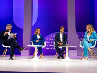 Leap to the Future: Decarbonized Aviation Leap to the Future: Decarbonized Aviation