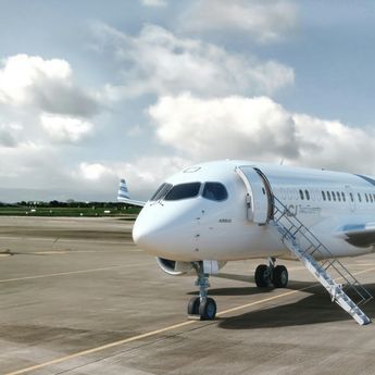 ACJ TwoTwenty Rendering Airstairs ACJ TwoTwenty Rendering Airstairs