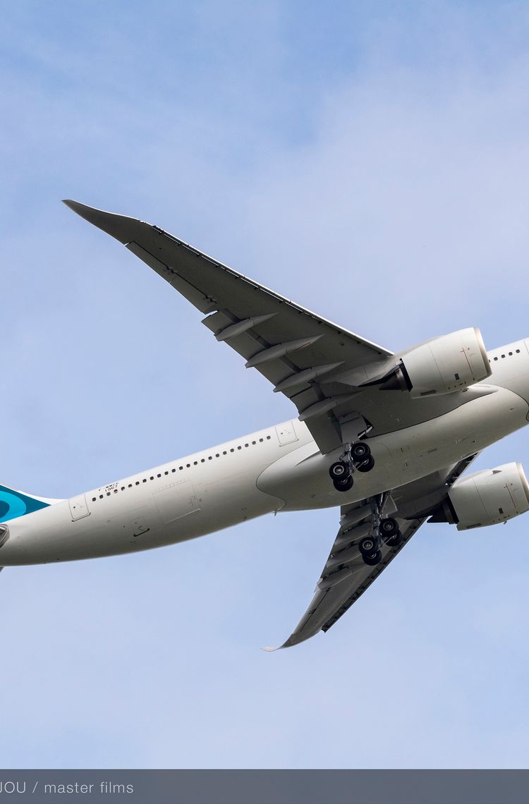 A330 900 new MTWO - First Flight - Take off A330 900 new MTWO - First Flight - Take off